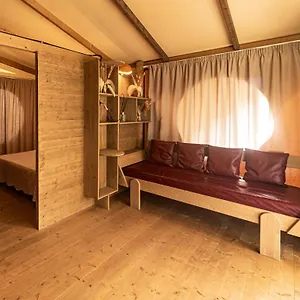 Delle Rose & Glamping Village Vakantiepark Isolabona